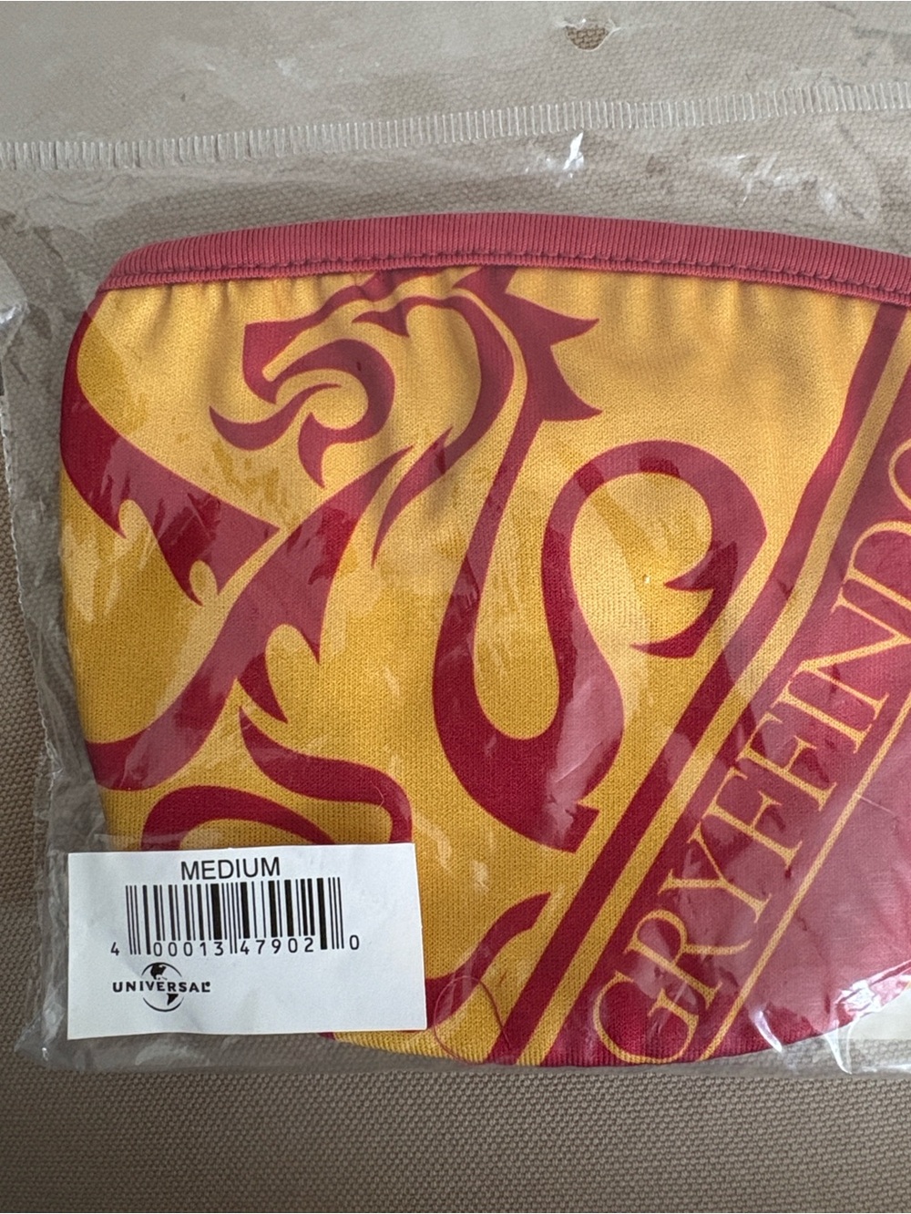 Universal Gryffindor-Style Face Mask - Yellow & Red
